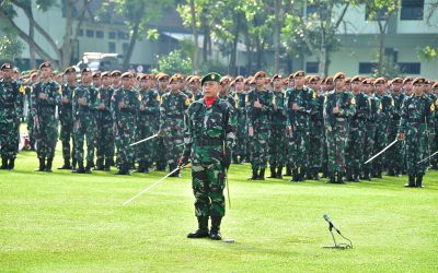 Taruna dan Organik Akmil LaksanakanUpacara Bendera