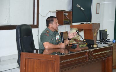 Gubernur Akmil Berikan Arahan KepadaDosen Pembimbing Tugas Akhir Taruna Akmil