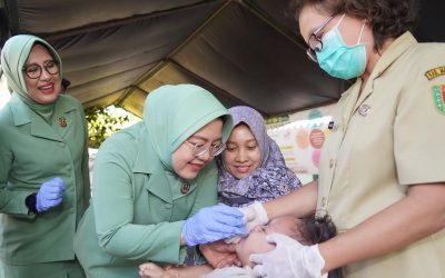 Ketua Persit Cabang BS Akmil Buka Pekan Imunisasi Nasional di Magelang