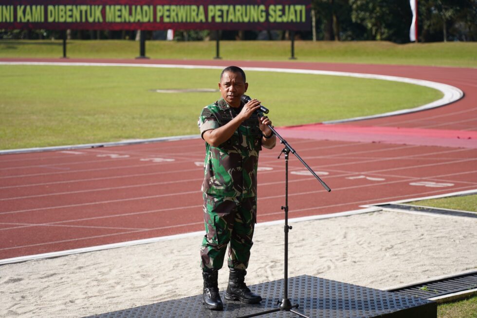 Gubernur Akmil Tekankan Etika Disiplin dan Kepedulian Personel Militer dan PNS