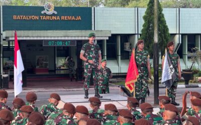 Yon Remaja Akmil Anugrahkan Bendera Merah dan Hitam, Dorong Taruna Lebih Berprestasi