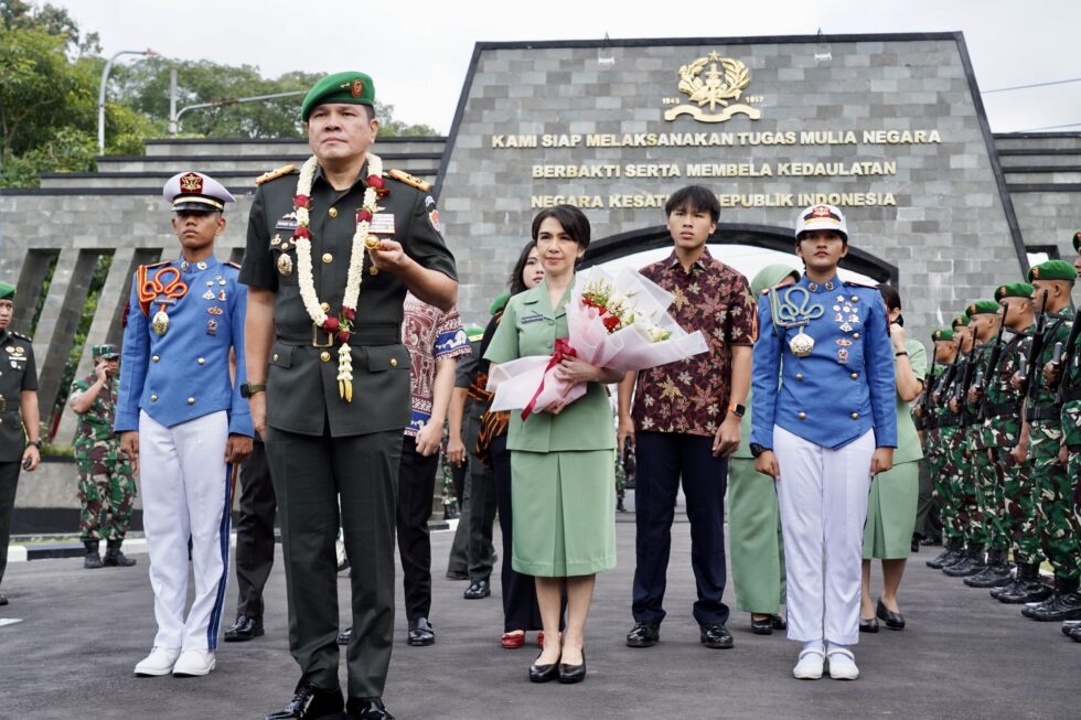 Akademi Militer Laksanakan Rangkaian Tradisi Serah Terima Jabatan Gubernur Akmil Tahun 2025