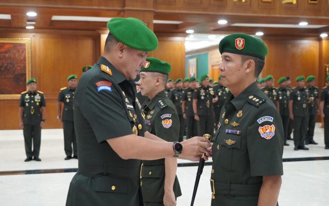 Gubernur Akademi Militer Pimpin Sertijab dan Tradisi Warga Akmil