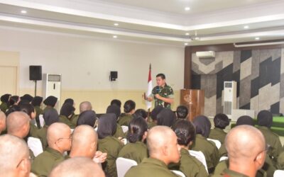 Gubernur Akmil Berikan Ceramah Wawasan Kebangsaan Kepada Siswa Pelatihan Bela Negara Pertamina