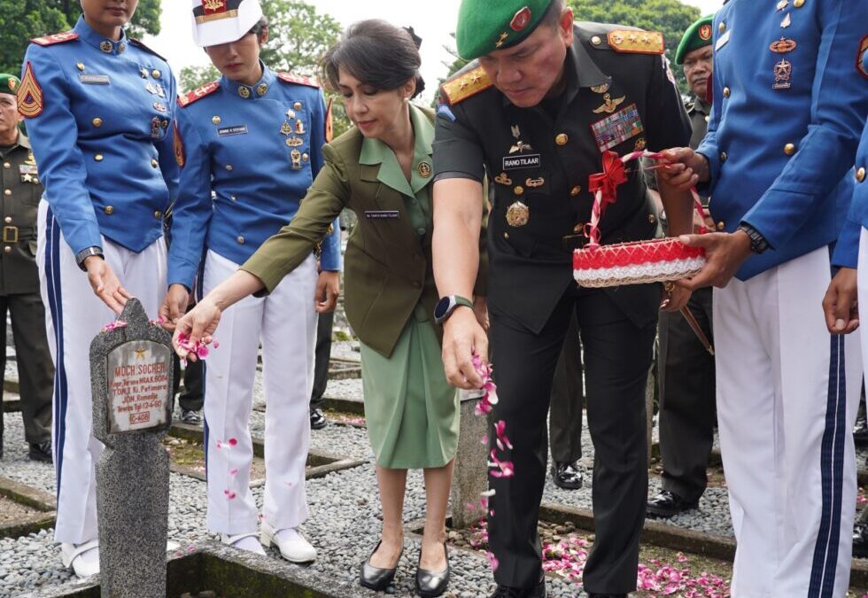 Gubernur Akmil Pimpin Ziarah HUT ke-68 Kenang Pengorbanan Pahlawan Taruna M. Socheh