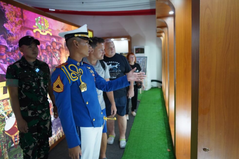 Akmil Tampil dalam TNI AD Fair 2025 di Monas