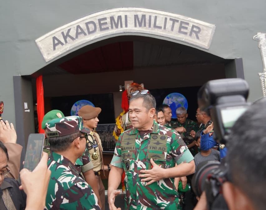 Kasad Kunjungi Stand Akademi Militer di TNI AD Fair 2025