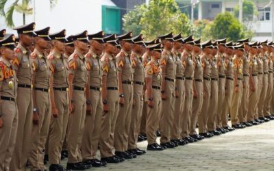 Gubernur Akmil Memimpin Laporan Pemberangkatan Cuti Natal dan Tahun Baru Taruna TP 2025/2026