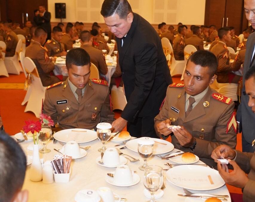 Akmil Selenggarakan International Table Manners untuk Membentuk Karakter Taruna Profesional